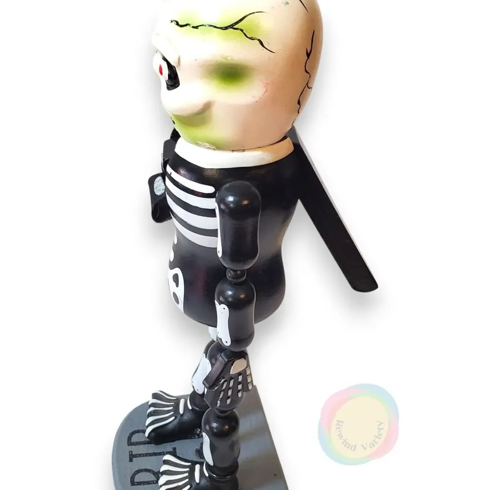 Target 2010 Halloween RIP Skeleton Nutcracker 14.5